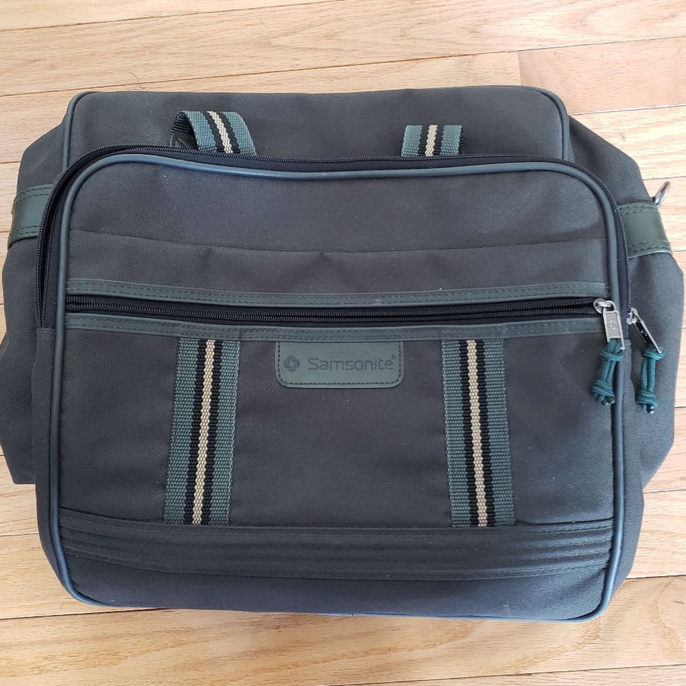 Samsonite Carry on Overnight Canvas Bag Green Shoulder Strap Weekend Travel Tech